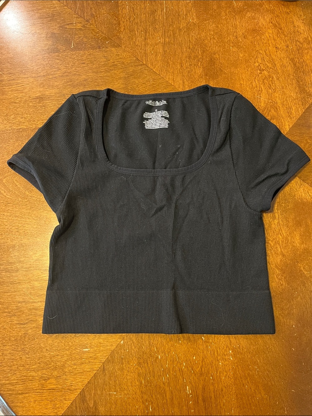 Black Scoop Neck Ribbed Crop Top - Women Size Snall